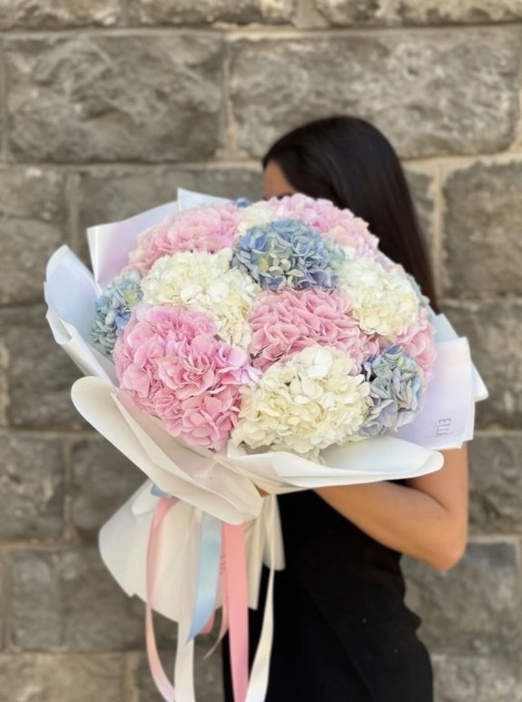 Kucak Dolusu Ortanca Buketi-Hydrangea Bouquet