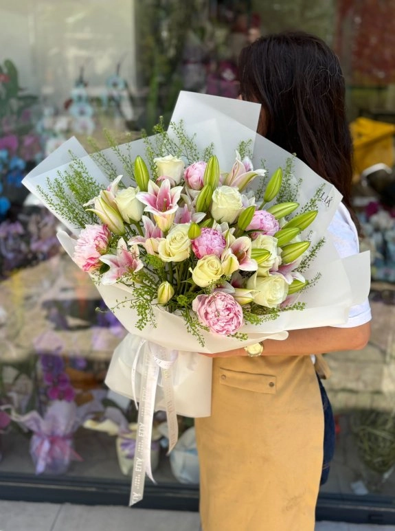 Şakayık Lilyum Buketi-Peonies Lily Bouquet